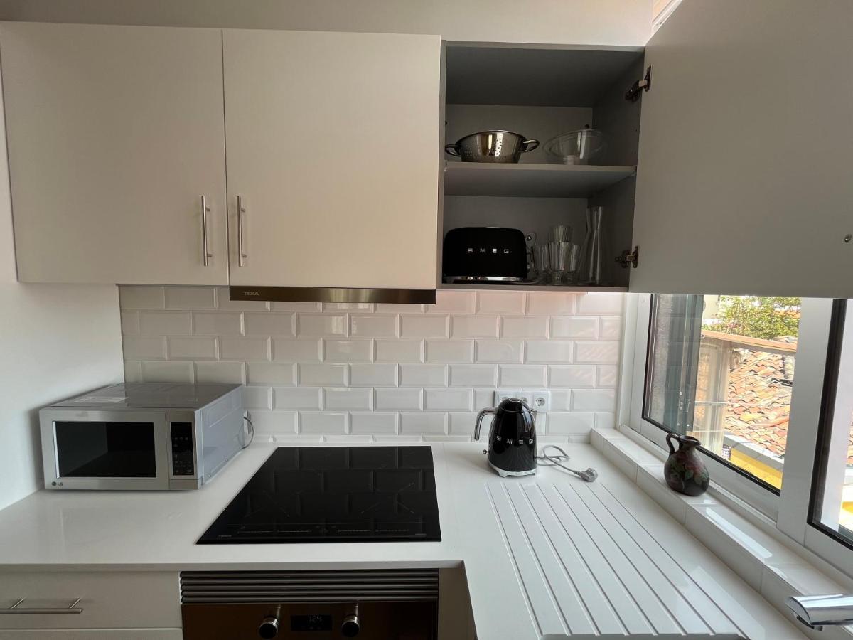 Lovely 2-bedroom Unit In Historic Appartement *